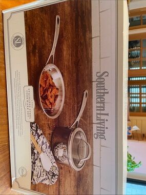 NWT Souther living 3 pc Stainless Steel Cookware Set